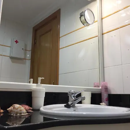 Felipeiv,centrico,terraza,wifi,parking 20 Euros Night Lejlighed