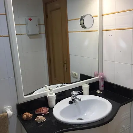 Felipeiv,centrico,terraza,wifi,parking 20 Euros Night